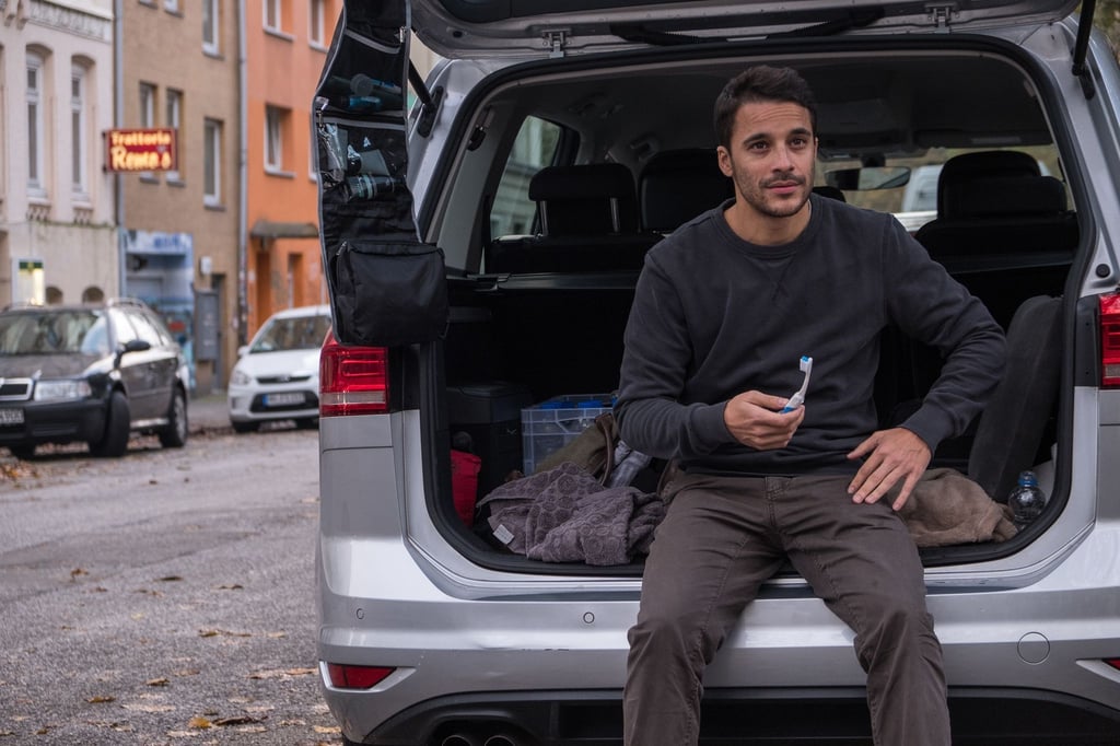 Ben (Kostja Ullmann) ist ein engagierter Uber-Fahrer in Hamburg.