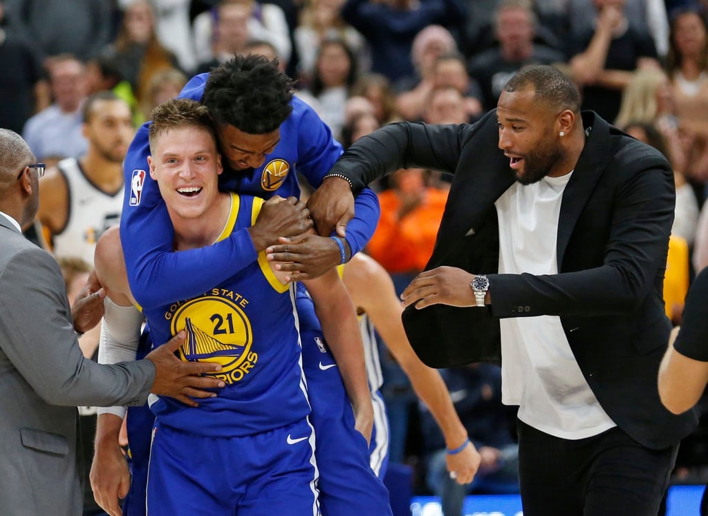 Der Schwede Jonas Jerebko (l) spielte mehrere Jahre in der NBA.
