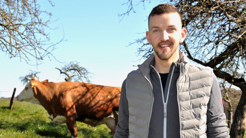 Landwirt und Rinderzüchter Michael K. (27) aus Nordrhein-Westfalen sucht bei "Bauer sucht Frau" die große Liebe.