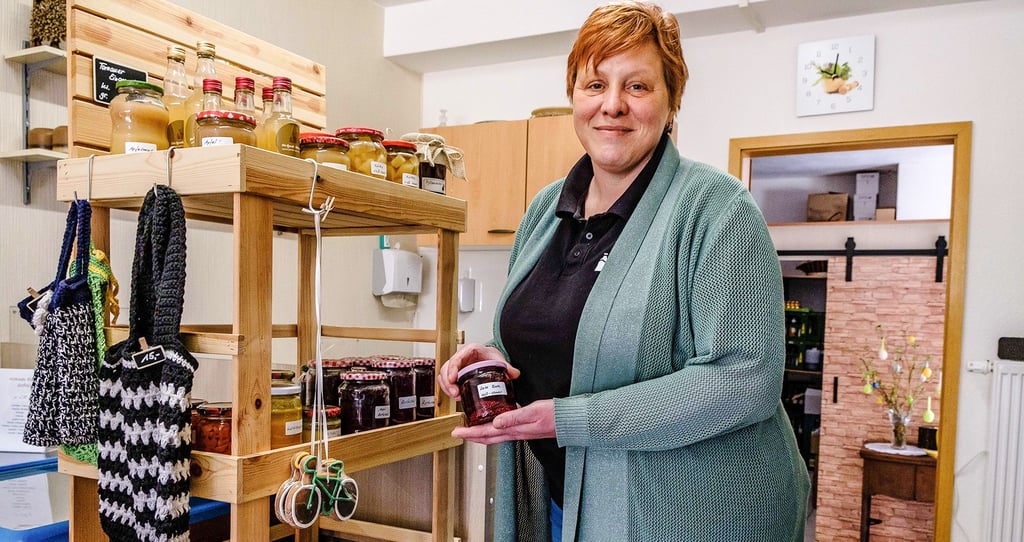 Elke Grosskopf hat ihre Genuss-Haltestelle liebevoll eingerichtet: Ein wahrer Genuss - nicht nur fürs Auge.