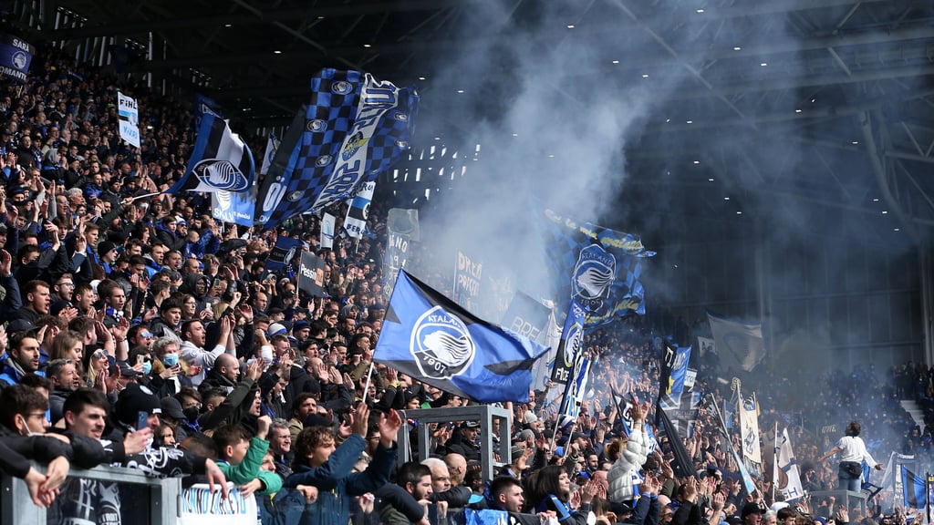 Bergamo-Fans beim Spiel gegen den SSC Neapel Anfang April.