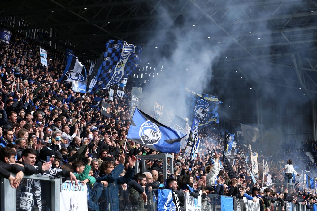 Bergamo-Fans beim Spiel gegen den SSC Neapel Anfang April.