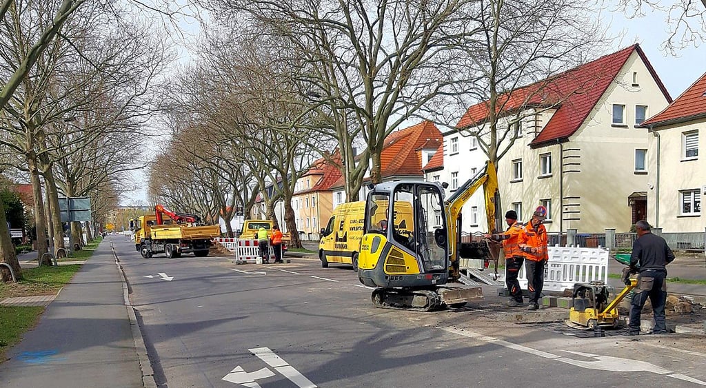 Die Friedensstraße in Bitterfeld ist noch bis nach Ostern gesperrt.