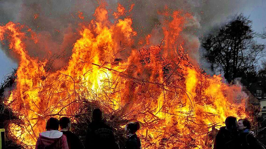 Die Osterfeuer, wie hier in Westdorf, wird es in diesem Jahr wieder geben.