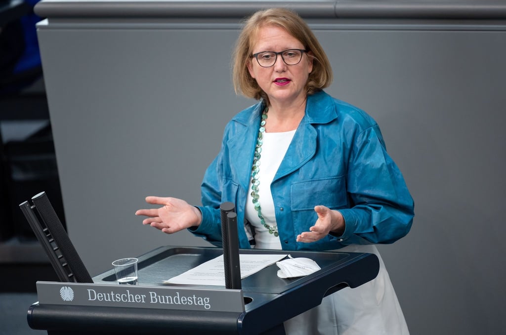 Die Grünen-Politikerin Lisa Paus soll die Nachfolge der zurückgetretenen Familienministerin Anne Spiegel antreten.