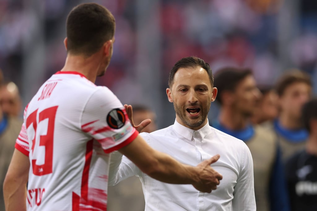 Domenico Tedesco mit Andre Silva.