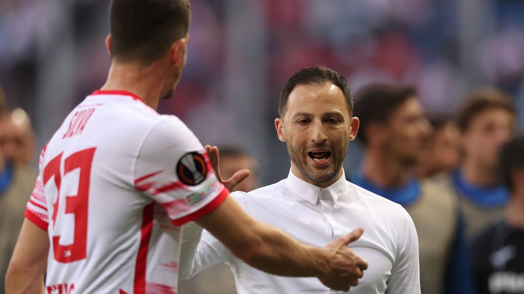 Domenico Tedesco mit Andre Silva.