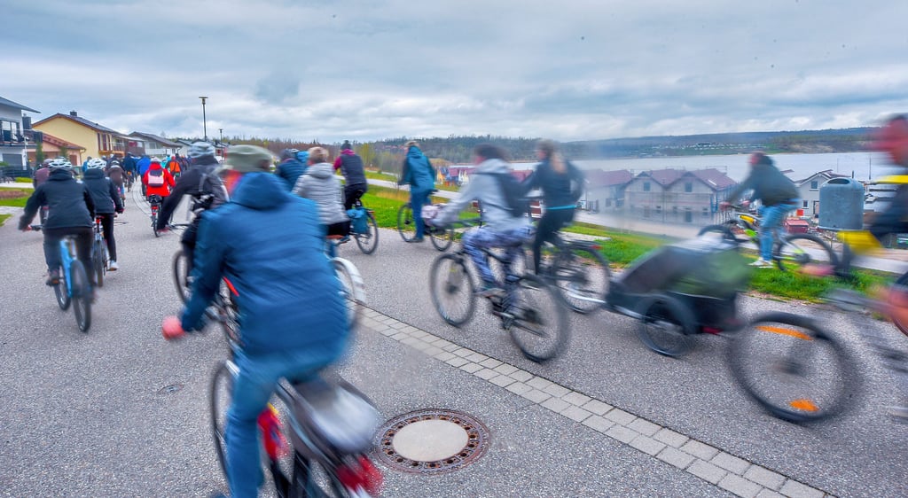 Das Konzept nahm nicht nur den touristischen Verkehr, wie hier beim Anradeln am Geiseltalsee, in den Blick, sondern vor allem auch den Alltagsbedarf.