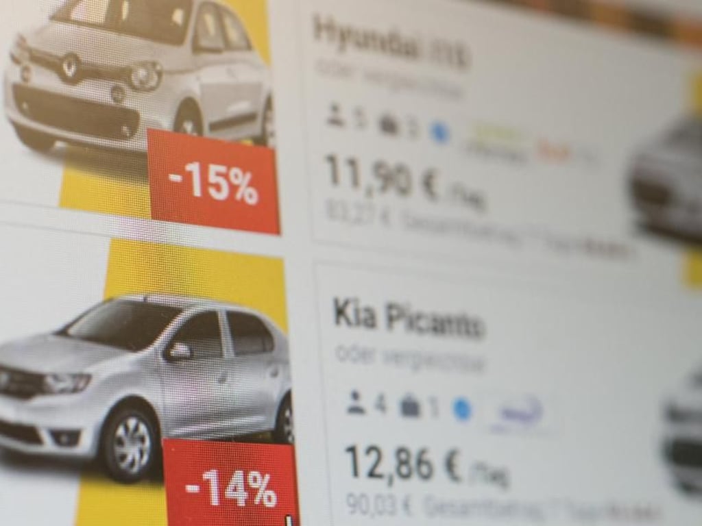 Wer in diesem Jahr einen Mietwagen sucht, der sollte schnell sein und viel Geld mitbringen, denn an vielen Urlaubsorten mangelt es an Fahrzeugen.