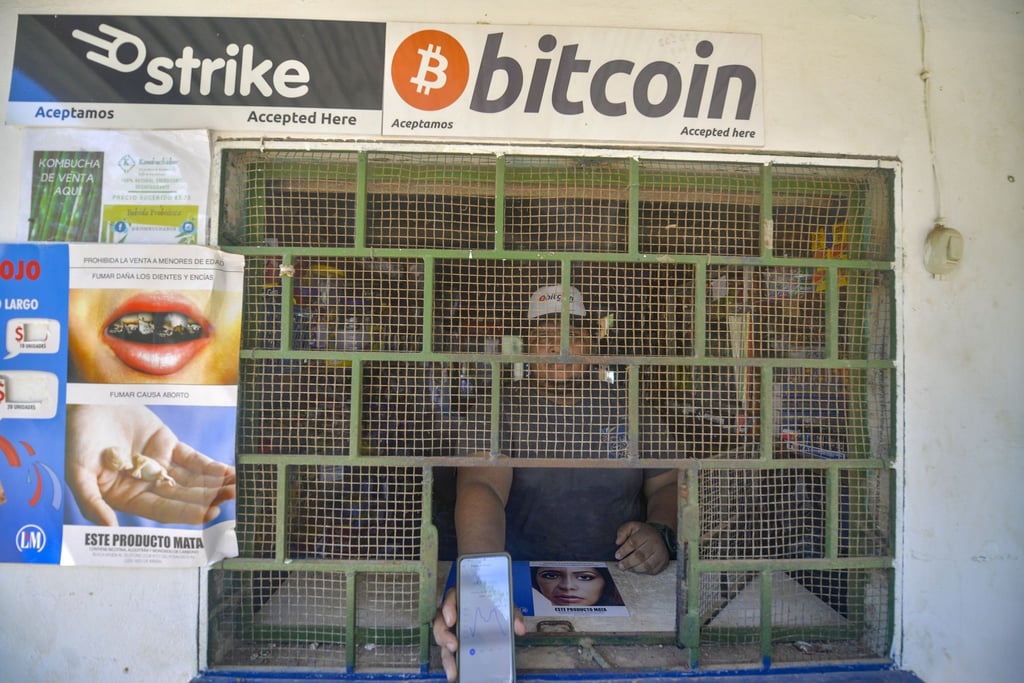 Ein Geschäft in Chiltuipan, das Bitcoin akzeptiert. El Salvador hat als erstes Land der Welt die Kryptowährung eingeführt.