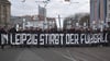 Im Januar 2020 hatten Fans von Union Berlin einen Protestmarsch gegen RB vom Leipziger Hauptbahnhof zum Stadion veranstaltet.