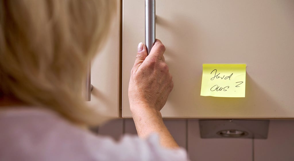 Erinnerungszettel: Gedächtnisstörungen können Symptome von Creutzfeldt-Jakob und Alzheimer sein.