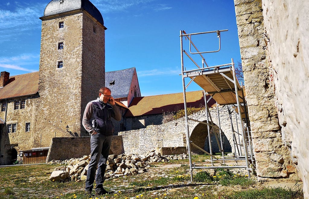 Seit der Gründung des Fördervereins der Wasserburganlage Zilly ist Thomas Seltmann Mitglied. Der Verein kümmert sich um den Erhalt und um die Sanierung der Anlage, er lädt zu Veranstaltungen und zu Führungen ein.