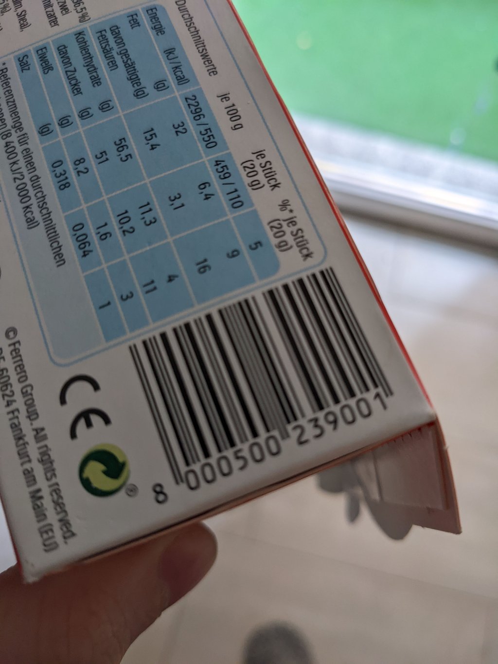 Die EAN findet sich bei Kinder-Produkten direkt unter dem Barcode.