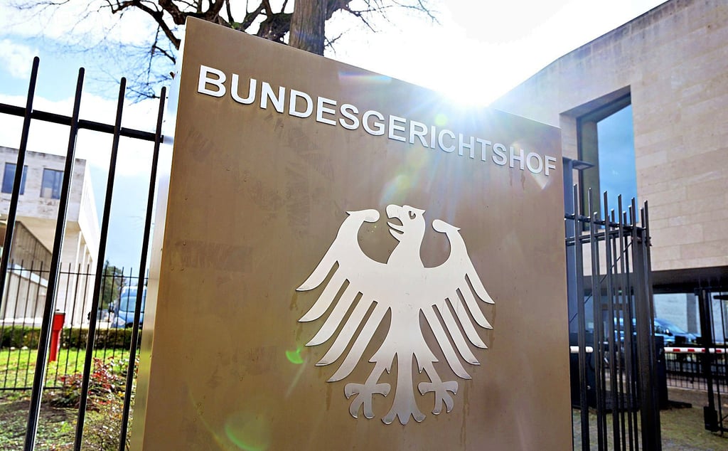 Der Bundesgerichtshof will mit einem Urteil Bankkunden schützen. Die Folge: Es müssen dicke Briefe mit Informationen verschickt werden.