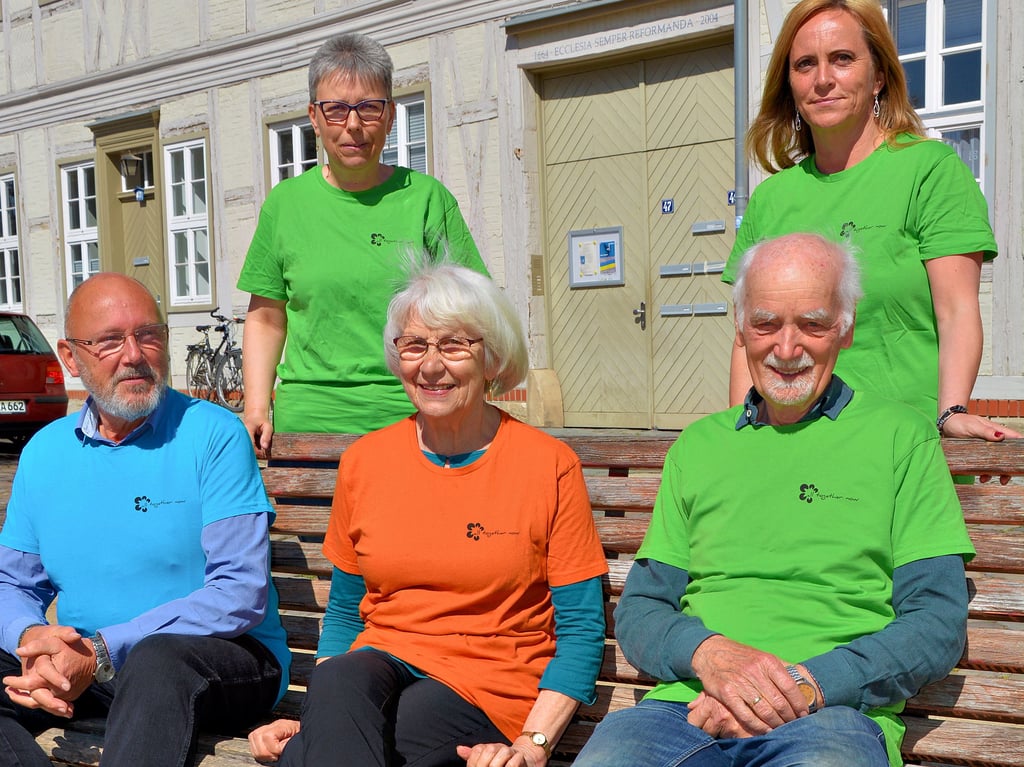 Joachim Schiemann, Anja Rennwanz, Sabine Beck, Heike Pieper und Reinhard Beck (von links) gehören mit Heiner Nagel und Christopher Bänecke, die zum Fototermin nicht dabei sein konnten, zum Organisationsteam von „All together now“.