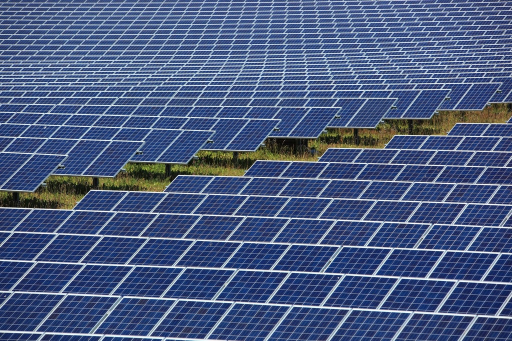 Eine Freiflächen-Solaranlage