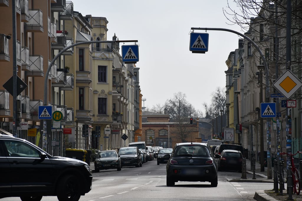Mit Hilfe eines Verkehrskonzeptes soll in der Magdeburger Arndtstraße künftig eine Tempo-30-Zone möglich werden.