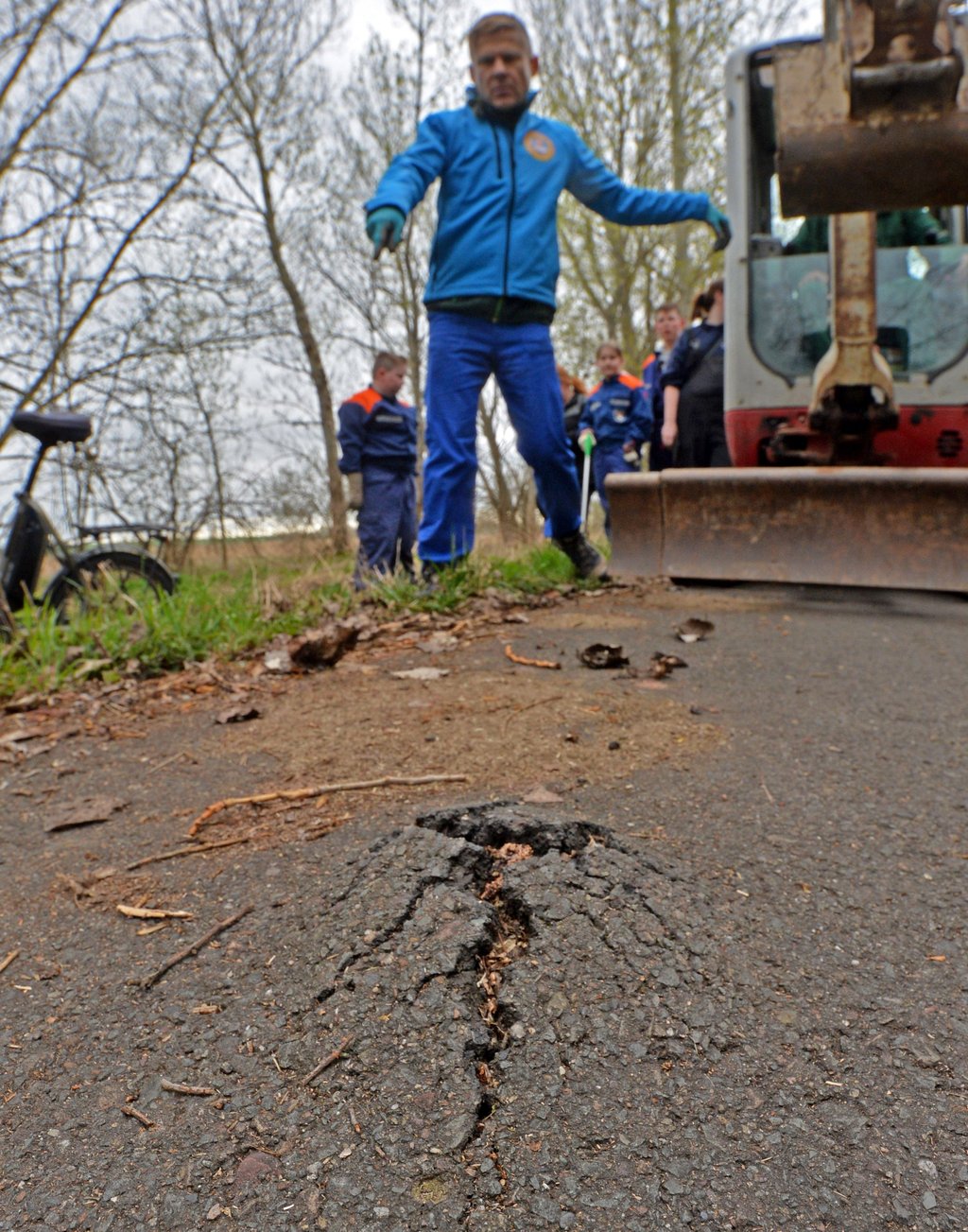 Diese Asphaltbuckel galt es zu beseitigen.
