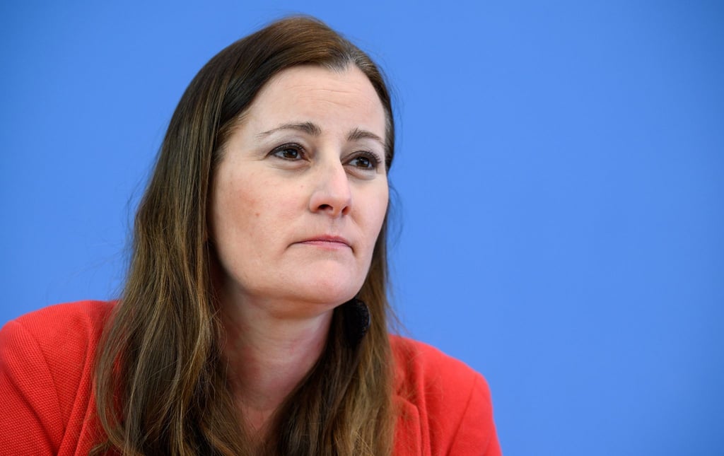 Janine Wissler führt die Linke nach dem Rücktritt von Susanne Hennig-Wellsow auf Bitten des Bundesvorstandes vorerst allein weiter.