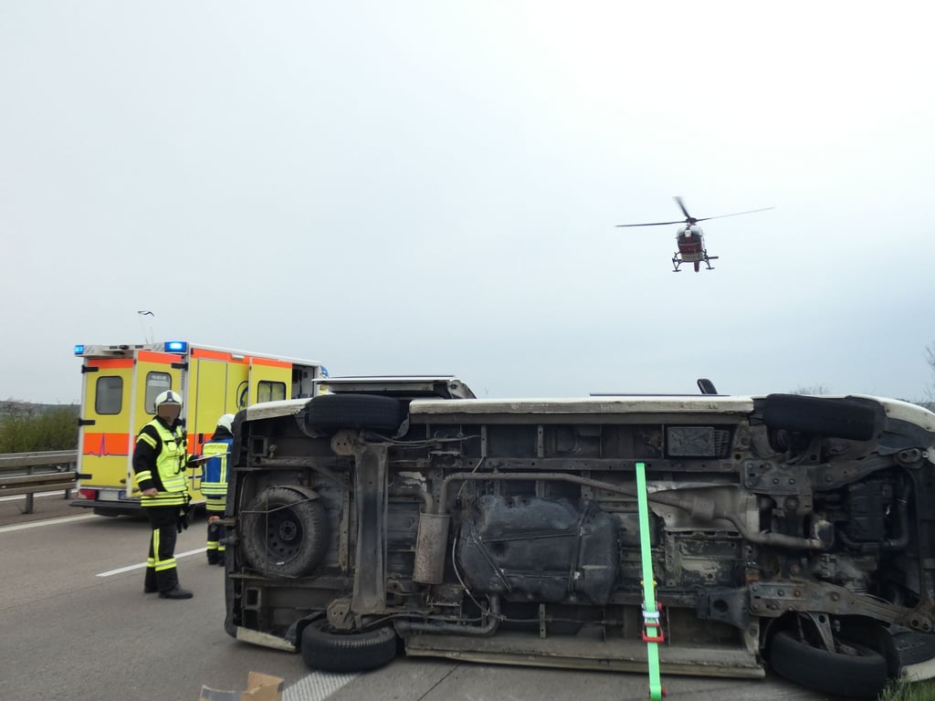 Auf der A38, Höhe Rothenschirmbach, hat sich am Sonntag ein schwerer Unfall ereignet.