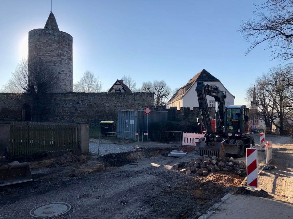 Für Baustellen wie hier am Osterfelder Schlossberg wird viel Geld gebraucht.