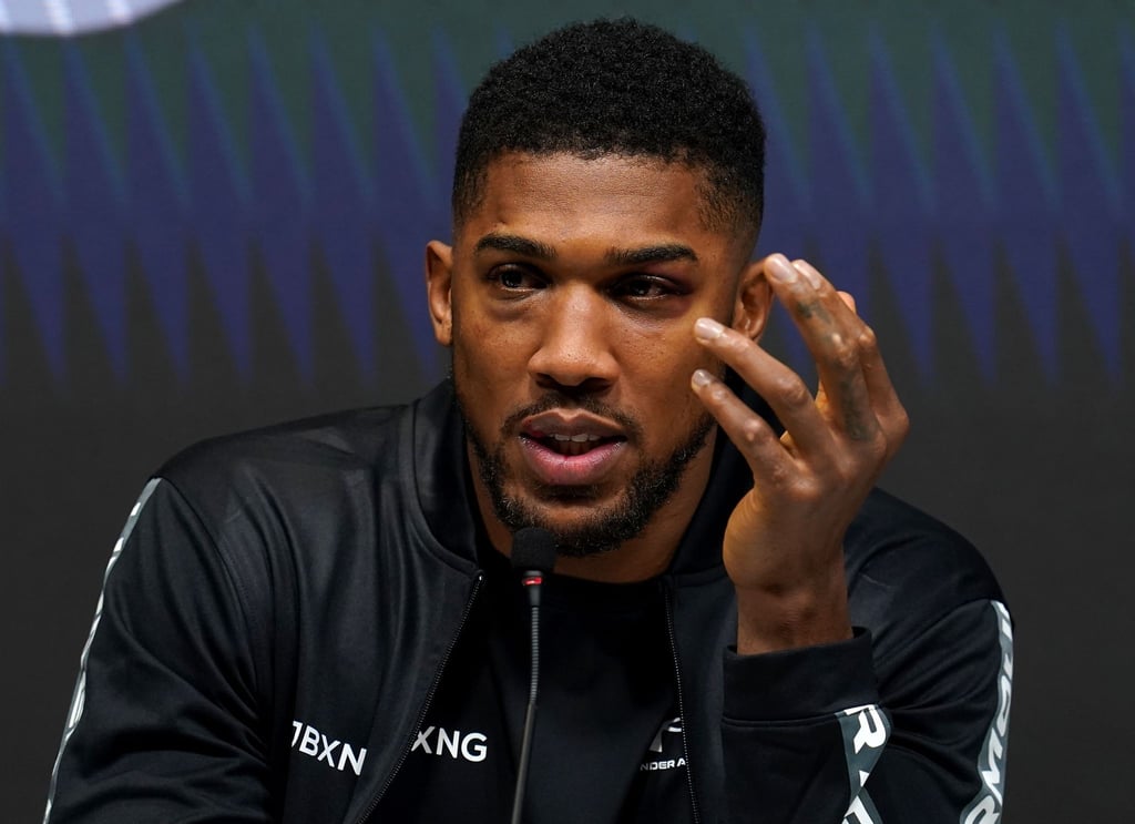 Hat ein Angebot erhalten, um auf sein Rückkampfrecht gegen Oleksandr Usyk zu verzichten: Anthony Joshua.