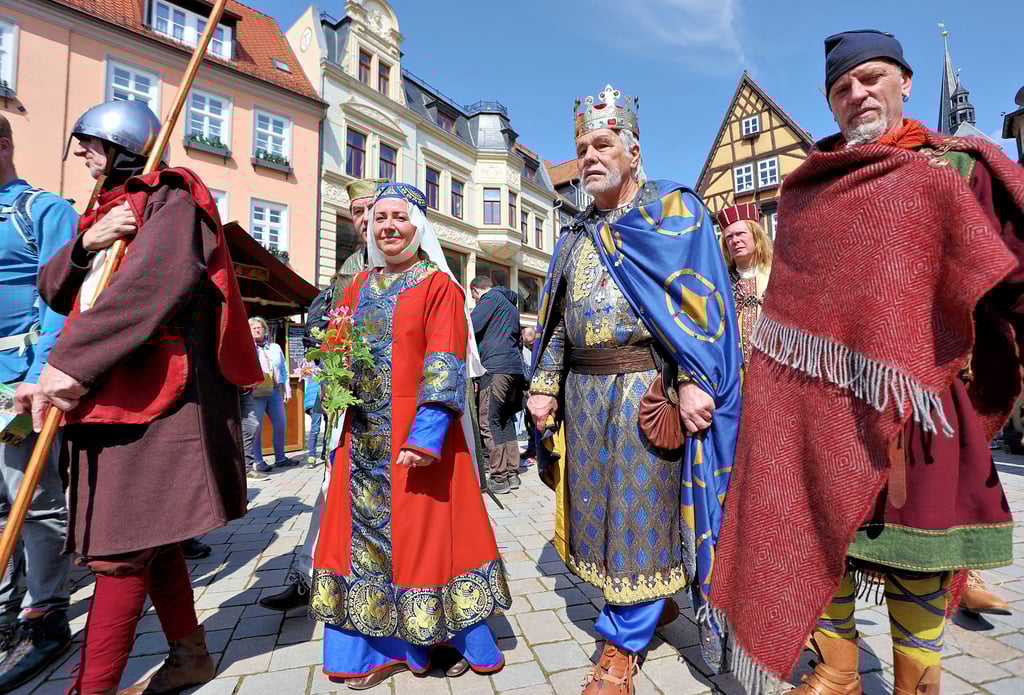 Der Verein Kaiserfrühling zeigt den Einzug von König Heinrich I. und Königin Mathilde bei den Hoftagen am Wochenende.