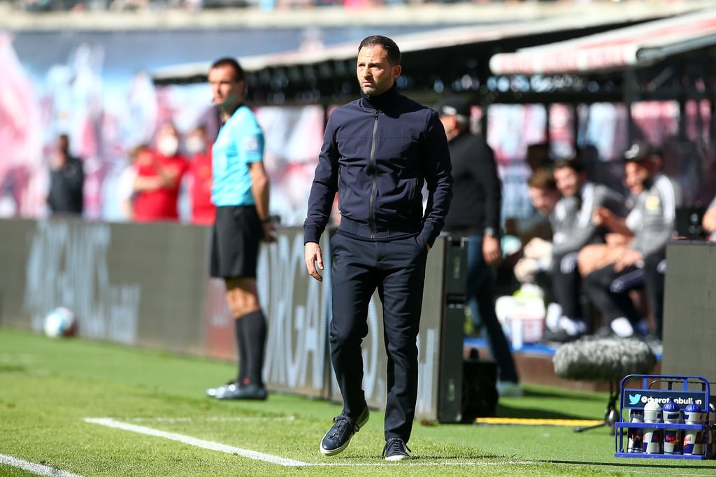 Domenico Tedesco deutete harte Entscheidungen an für die kommenden Spiele.