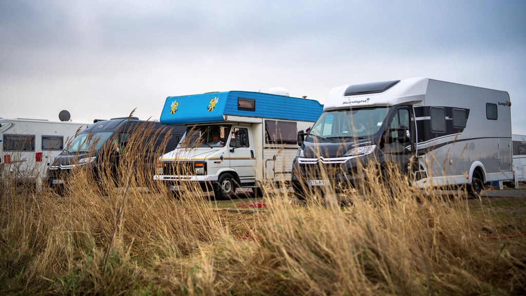 Symbolfoto - Insgesamt 16 Wohnmobile können auf dem neuen Stellplatz stehen.