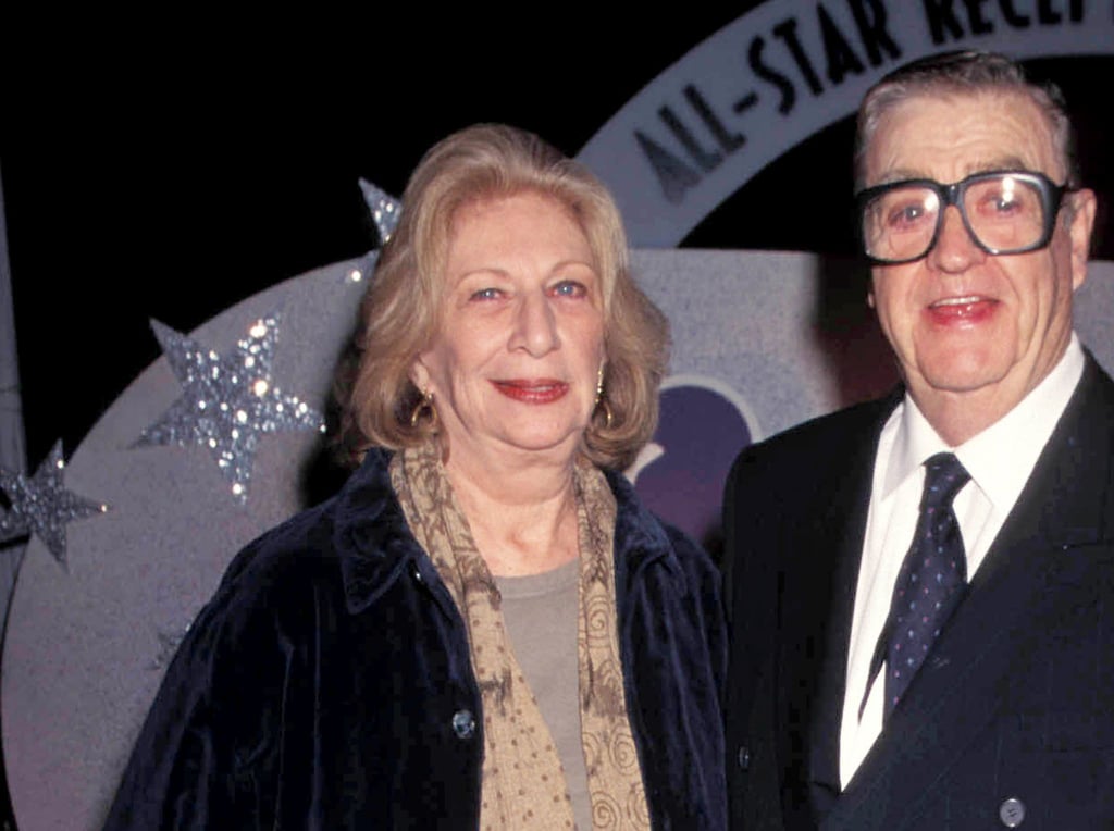 US-Schauspielerin Liz Sheridan mit Barney Martin 1997 in Pasadena. Jetzt ist die Schauspielerin gestorben.