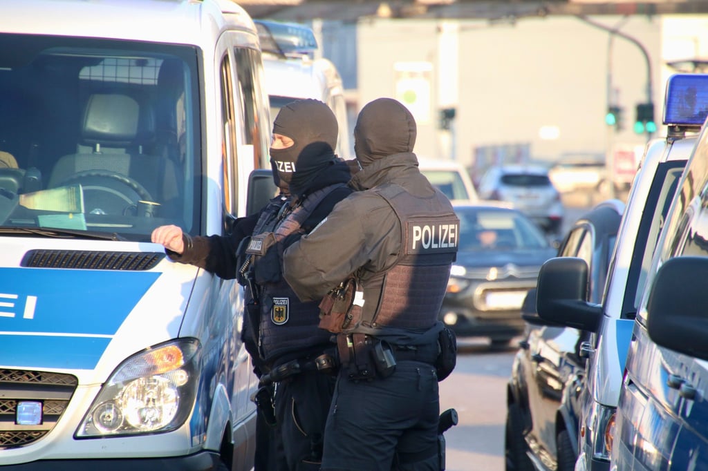 Die Bundespolizei war mit einem Großaufgebot in Halle im Einsatz.