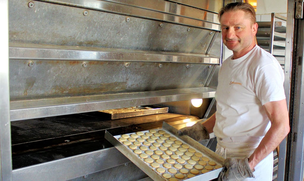 Bäckermeister Uwe Richter aus Güterglück und seinen Kollegen machen die massiven Preissteigerungen in allen Bereichen enorm zu schaffen.