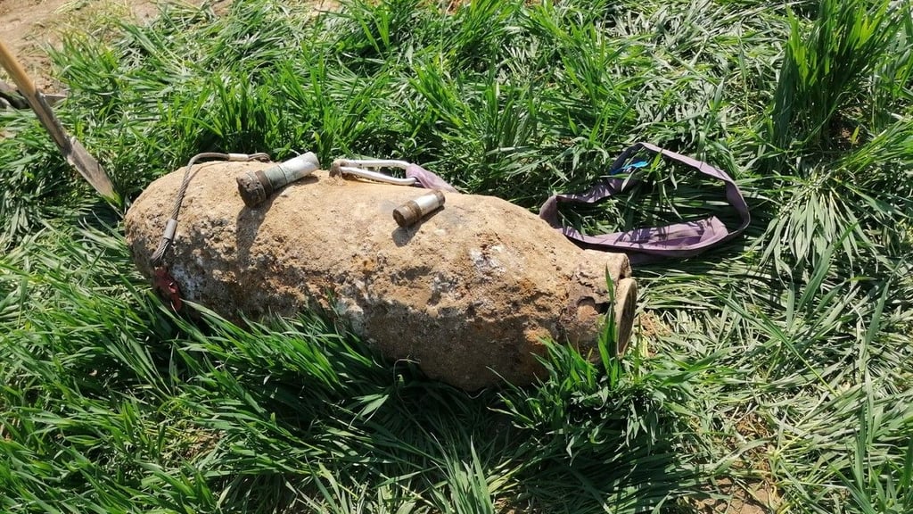 Auf einer Ackerfläche bei Halberstadt im Harz ist eine amerikanische Fliegerbombe aus dem Zweiten Weltkrieg gefunden worden. Foto:
