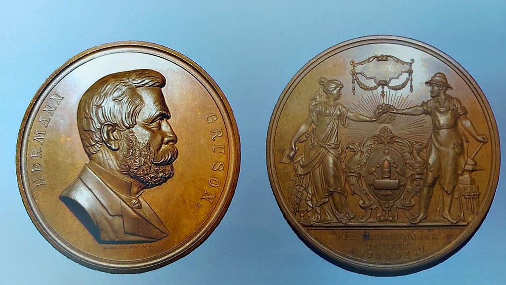 Verdienstmedaille für treue Mitarbeiter in der Magdeburger Maschinenfabrik Hermann Gruson, hergestellt von Hermann Held.