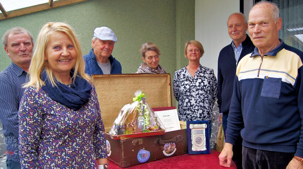 Klaus Renner Sibylle Mras Klaus Böttcher Doreen Schiele-Kawczynski Bettina Neumann Martin Westphal Lothar Görtz 80 Jahre silberne Nadel Sportbund