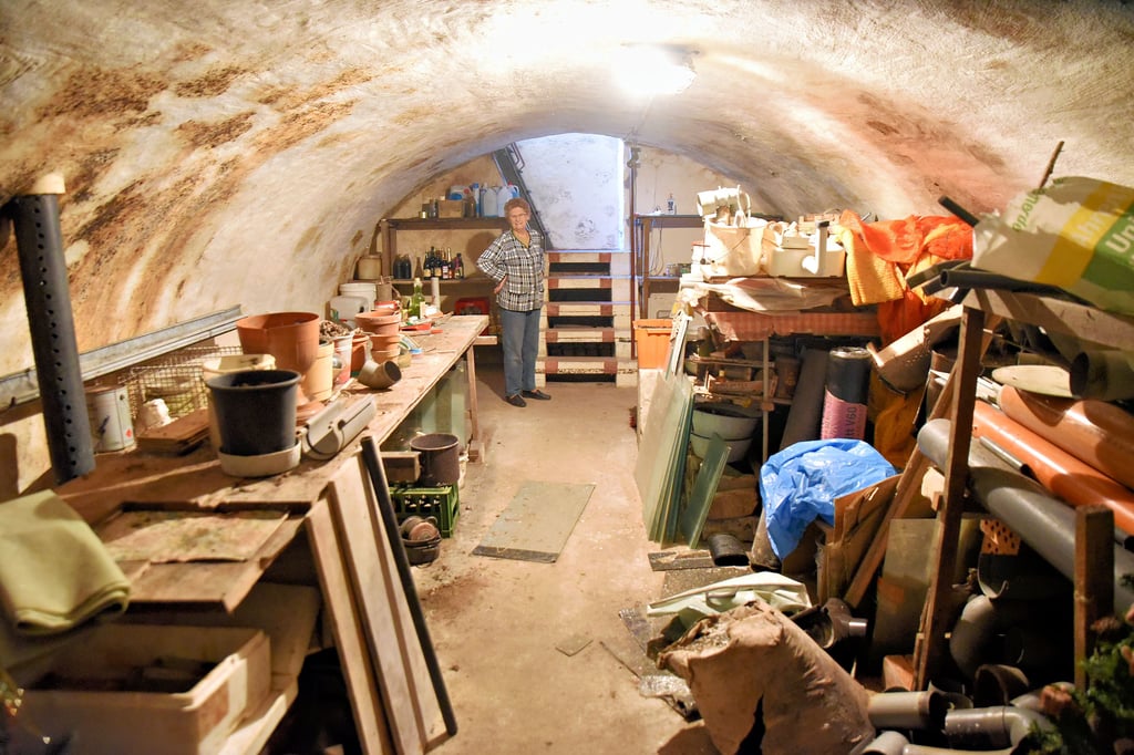 Die Gewölbekeller wurden für die Bierbrauerei Conrad gebaut, die später zur Molkerei umfunktioniert wurde. Nebenan war der „ZV-Raum.