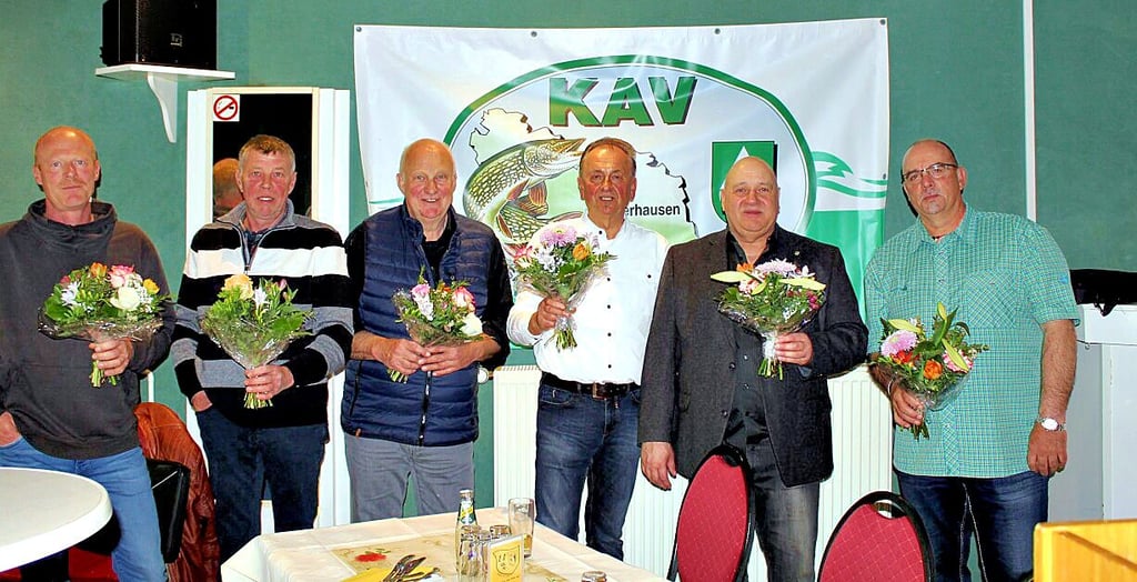 Sven Hildebrand, Robby Häusler, Klaus Pennewitz, Arndt Kemesies, Gerhard Jarosz und Beisitzer Raik Hutzler (v.l.n.r.)