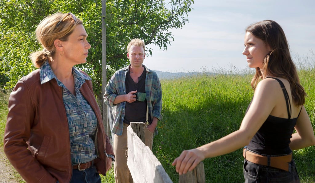 Johannes (Florian Karlheim) ist Gast bei Sophie (Aglaia Szyszkowitz) und Tochter Leonie (Carolin Garnier).