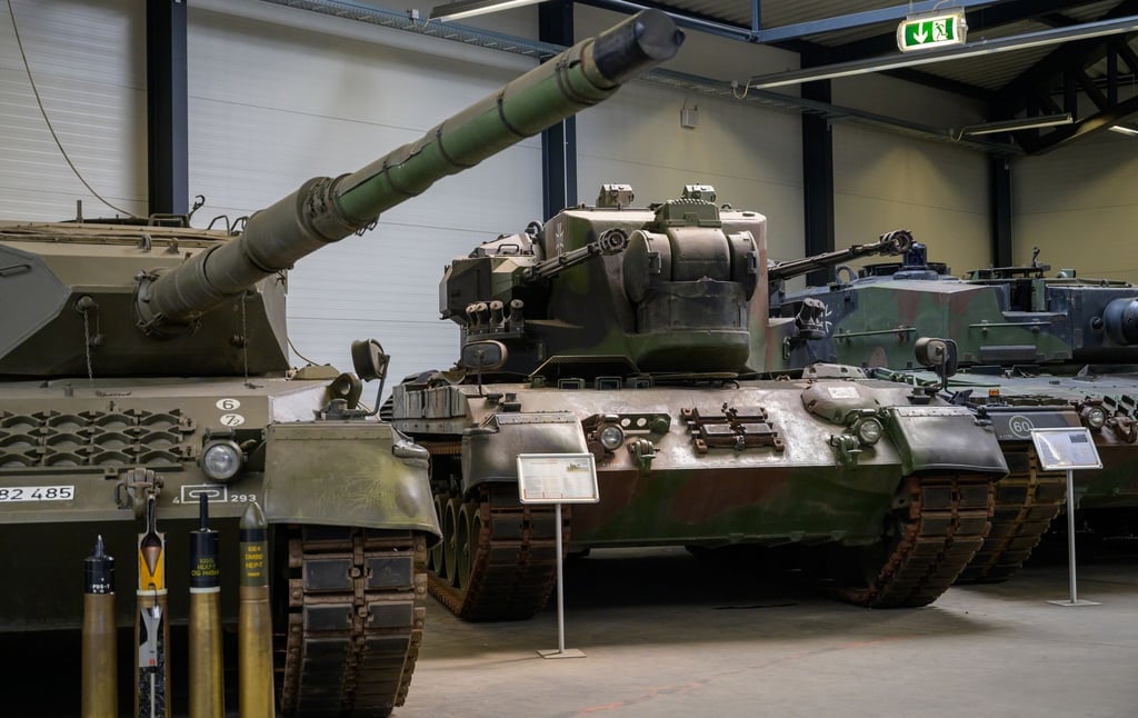 Ein Flugabwehrkanonenpanzer der Bundeswehr vom Typ Gepard steht im Deutschen Panzermuseum Munster.