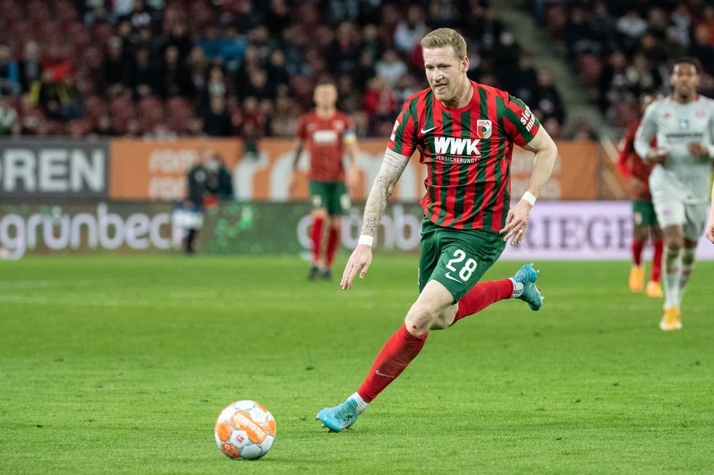 Hat seinen Vertrag beim FC Augsburg verlängert: André Hahn.
