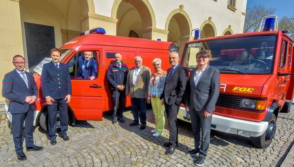 Die Stadt Leuna hat ein ausgemustertes Feuerwehrauto an die Ukraine gespendet, die Infra einen ausgedienten Rettungswagen.