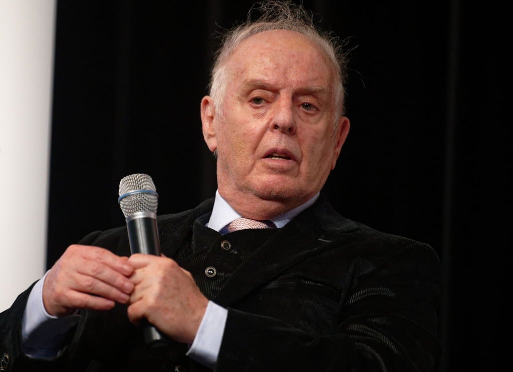 Der Dirigent Daniel Barenboim ist krank und kann nicht auftreten.