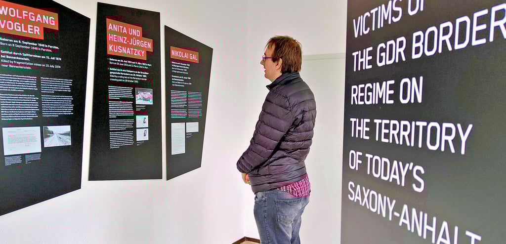 Neuer Ausstellungsbereich in der Gedenkstätte Deutsche Teilung Marienborn. Er greift gezielt Todesfälle an der innerdeutschen Grenze auf und wird am Donnerstag um 14 Uhr offiziell eröffnet.