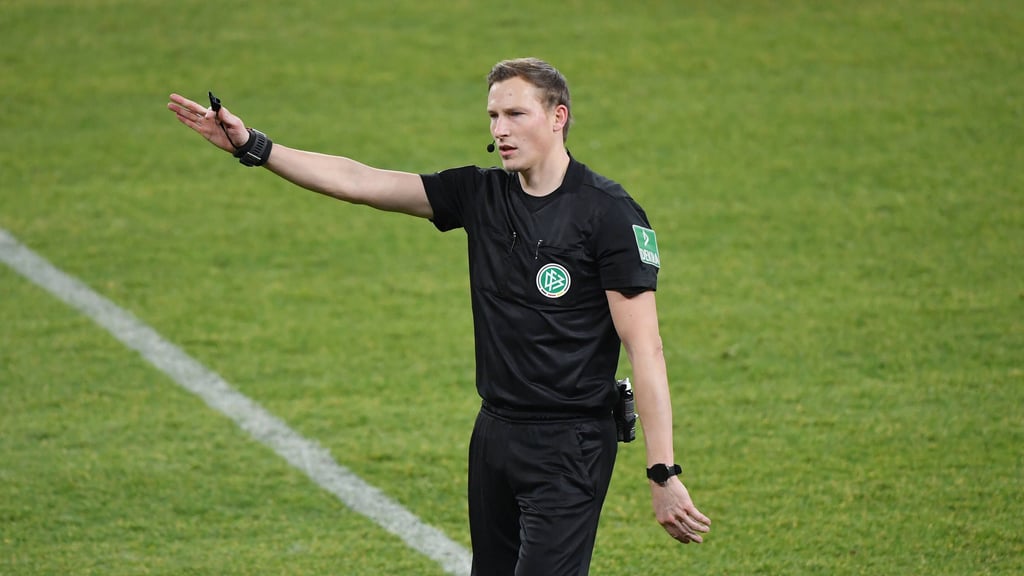 Martin Petersen pfiff bislang acht Spiele von RB Leipzig.