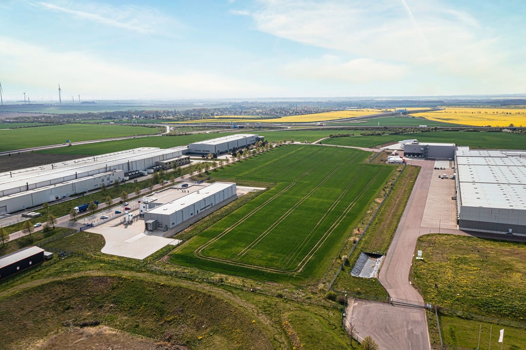 Auf einem 190.000 Quadratmeter großen Grundstück am Autobahnkreuz bei Bernburg will Avnet ein sogenanntes Distributionscenter errichten.
