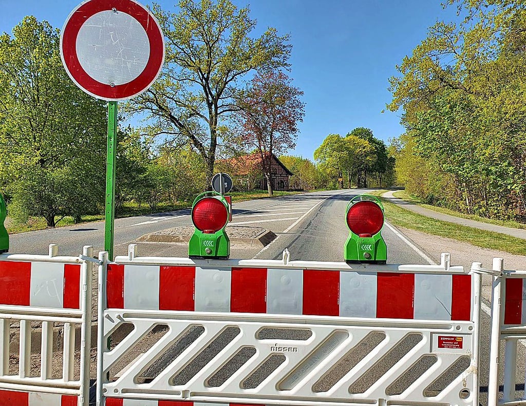 Die Bundesstraße 190 ist seit Dienstag zwischen Ritzleben und Pretzier voll gesperrt.