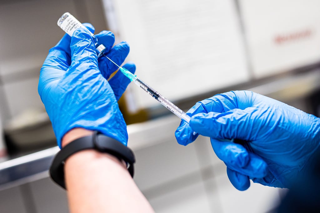 Nach wie vor wird in Halle gegen das Coronavirus geimpft. Am Montag ließen sich 158 Personen spritzen.