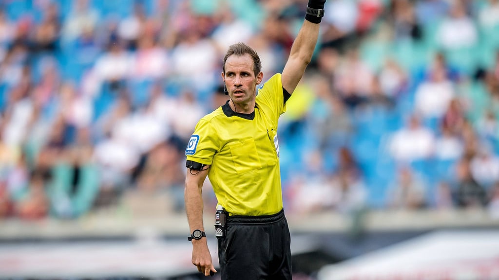Sascha Stegemann wird das Spiel gegen den SC Freiburg leiten.
