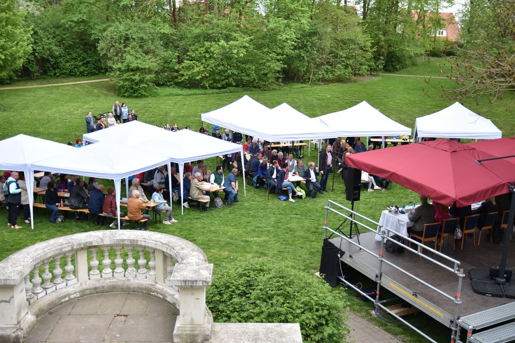Die Villa Böckelmann in Magdeburg-Ottersleben bot am Mittwoch (4. Mai) den Hintergrund für eine Einwohnerversammlung.